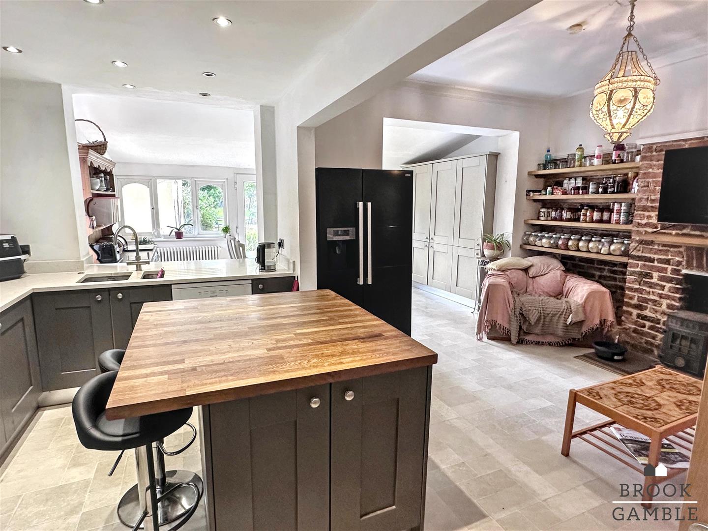4 Bedroom House. Upwick Road in Eastbourne, East Sussex 4